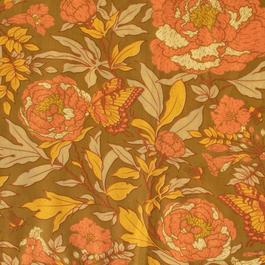 Césped orgánico con grandes peonías y musgo