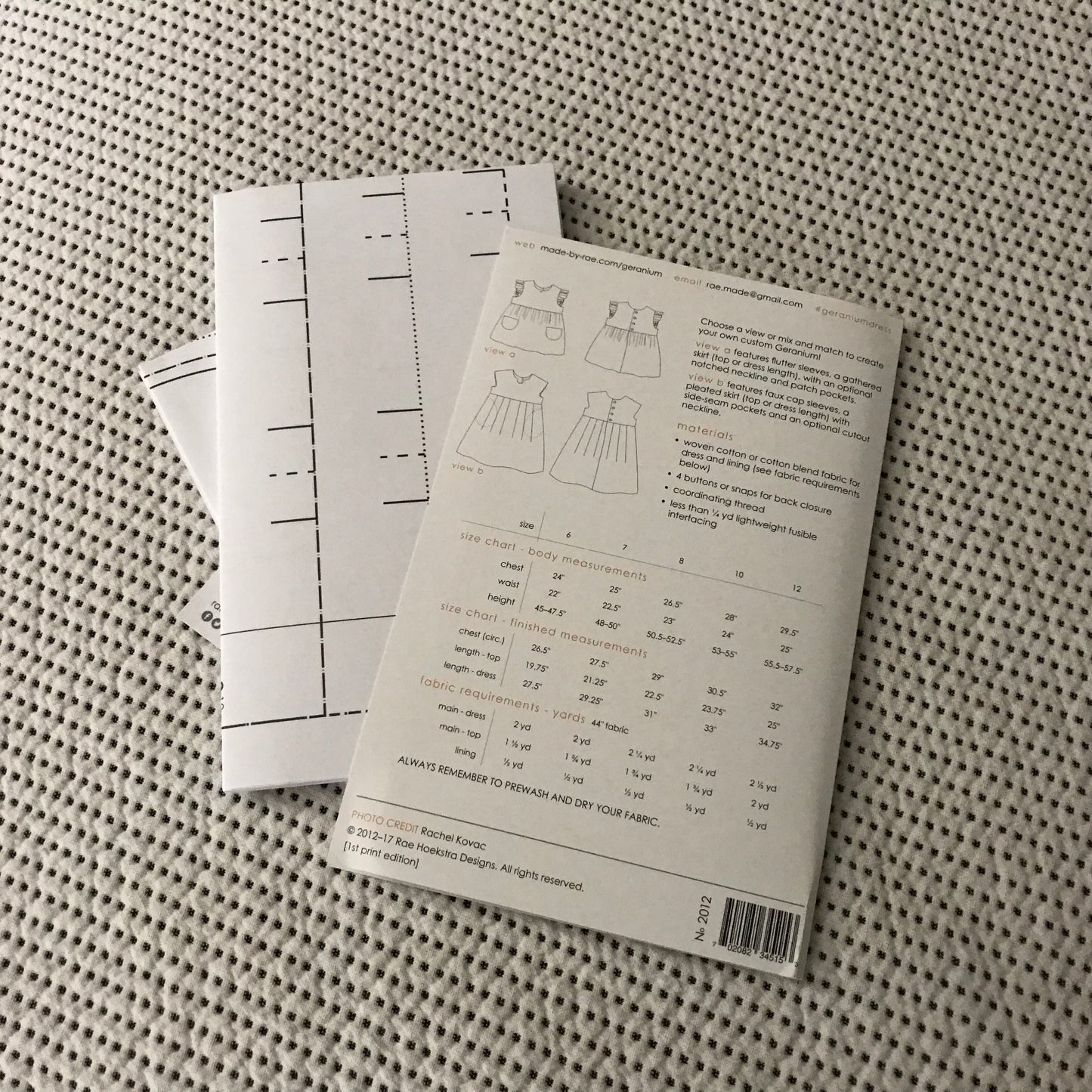 Patrón de papel para vestido de niña con geranio 6-12