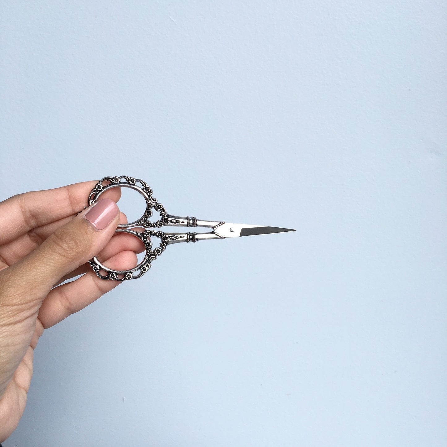 Flora Antiqued Silver Stainless Steel Embroidery Scissors