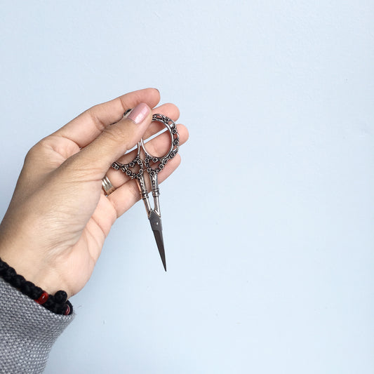 Flora Antiqued Silver Stainless Steel Embroidery Scissors