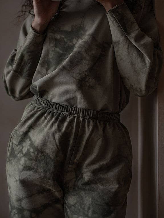 Organic Fleece Tie-Dye Tracksuit Trouser: Olive tie-dye Size SMALL
