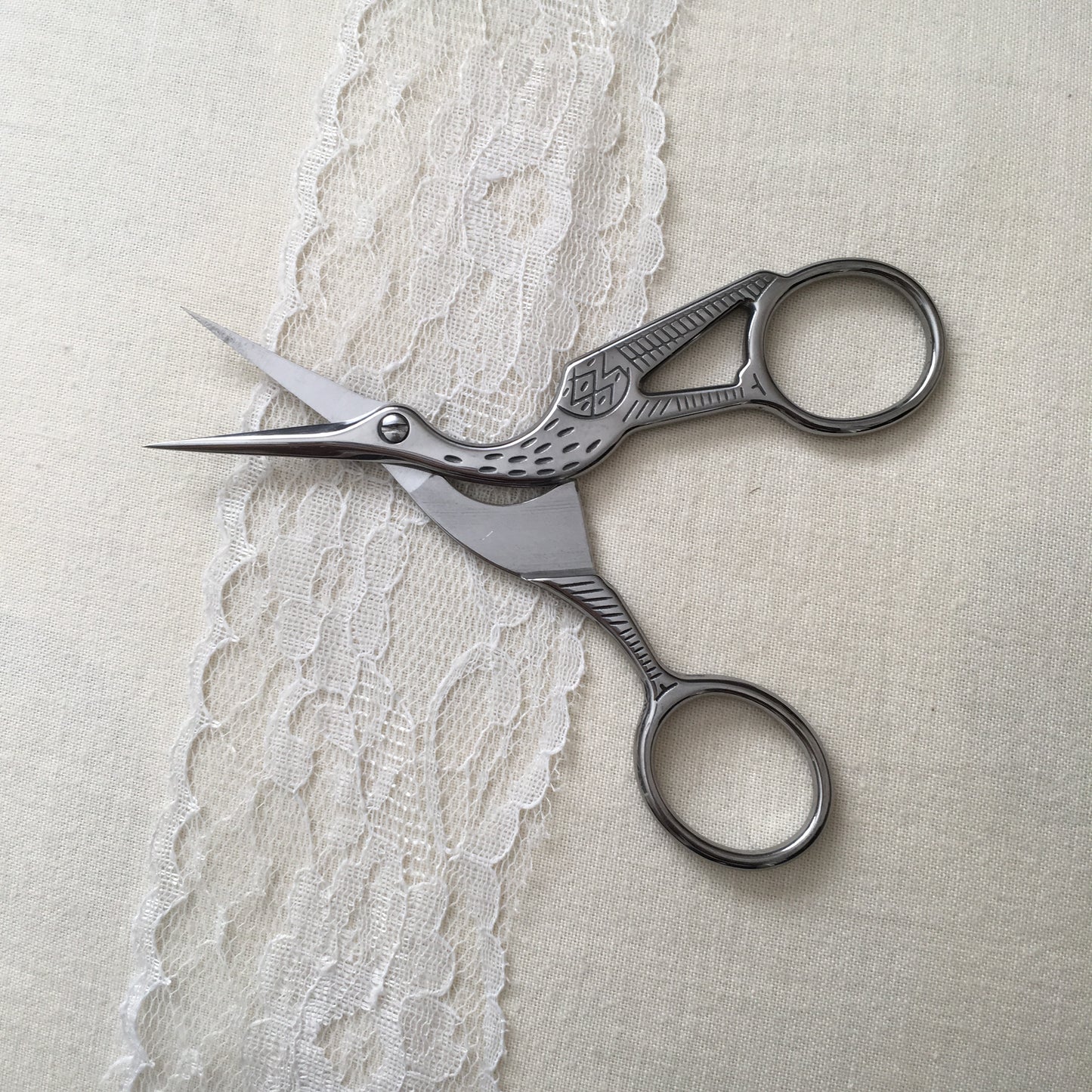 Silver Colored Crane Antique Style Stainless Steel Embroidery Scissors