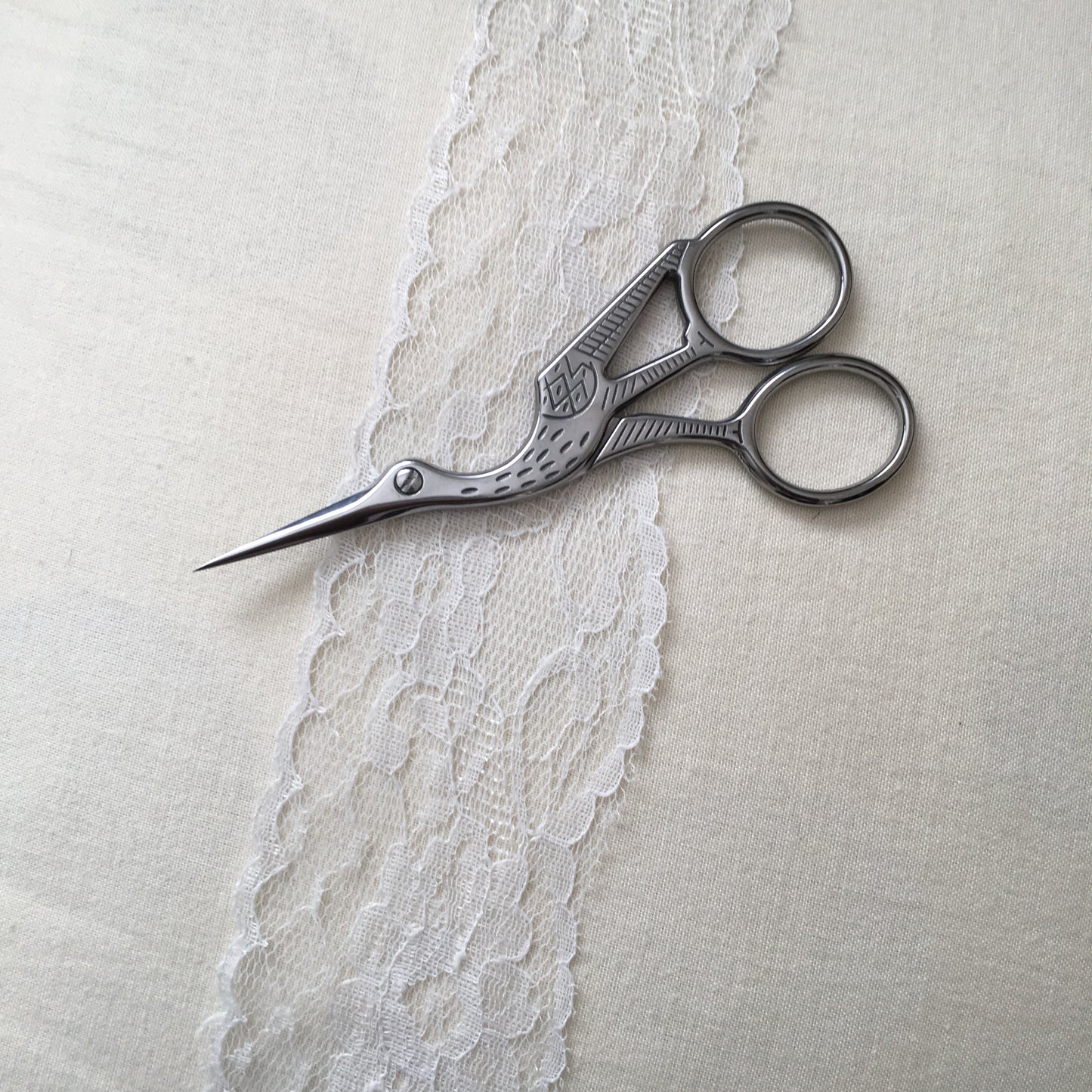 Silver Colored Crane Antique Style Stainless Steel Embroidery Scissors