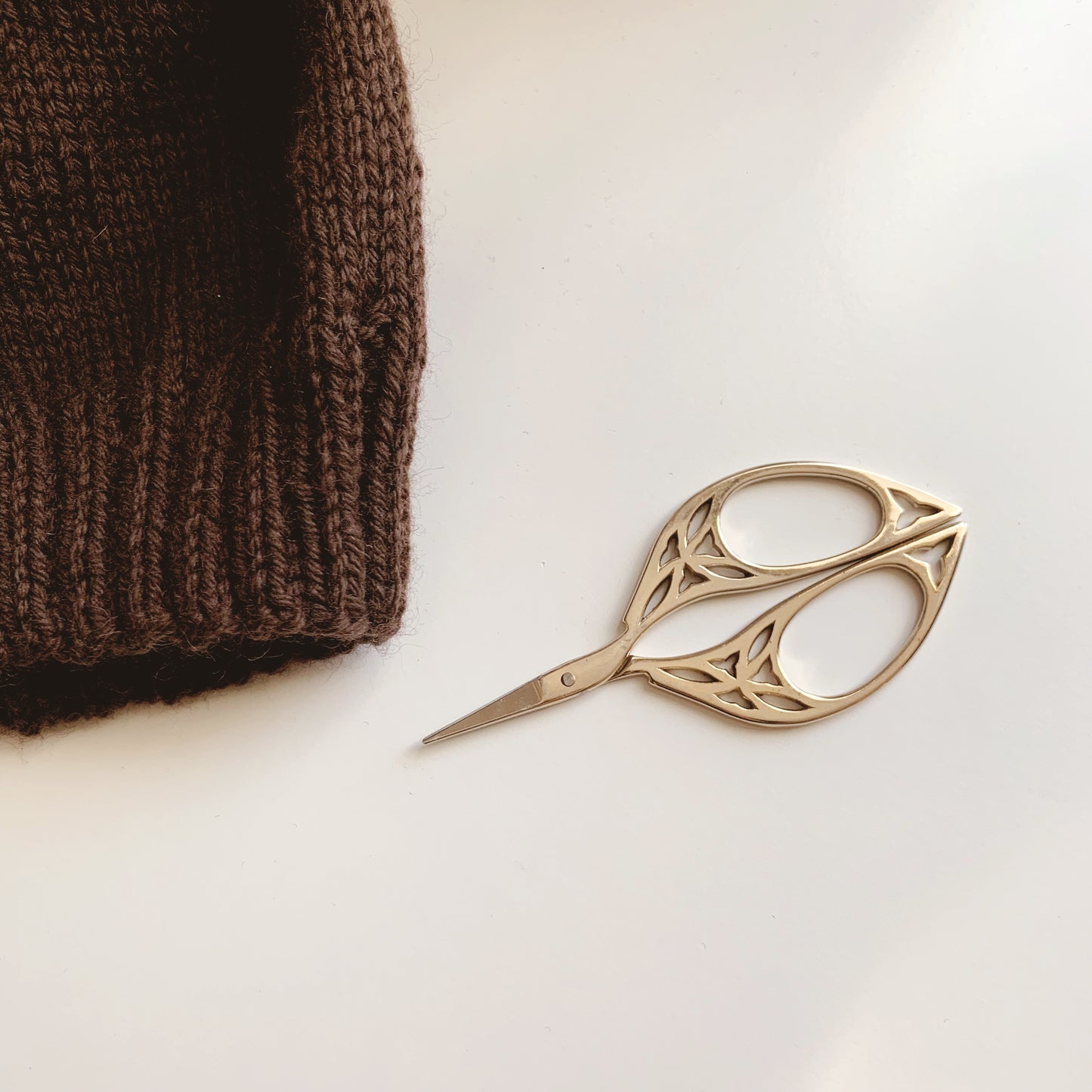 Galadriel Antiqued Gold Stainless Steel Embroidery Scissors