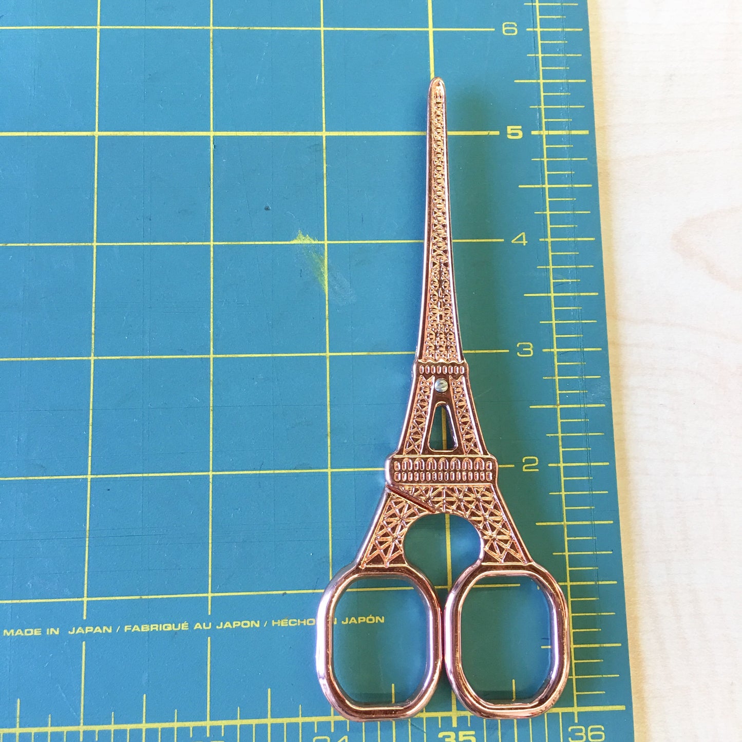 Paris Eiffel Tower Rose Gold Stainless Steel Embroidery Scissors